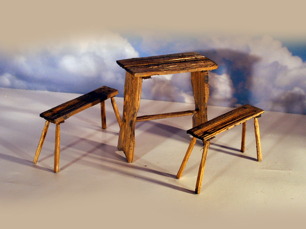 Tisch und zwei Bänke f. 17 cm Figuren, Krippenbau