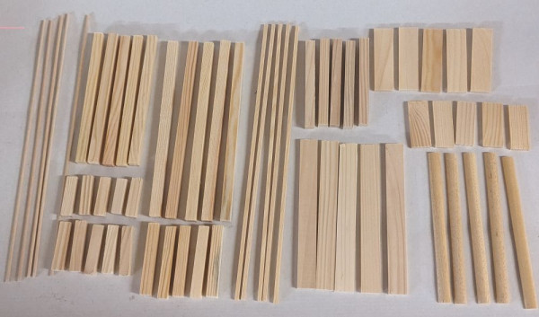 Holz-Set Natur 60-teilig 12 verschiedene Sorten Krippenbau