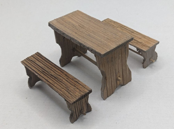 Tisch und 2 Sitzbänke – Tiroler Almhütte Krippenzubehör Möbel